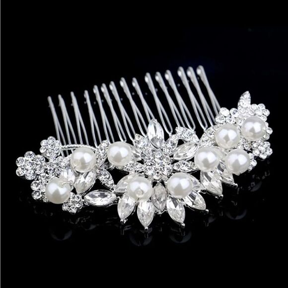 Bridal Hair Comb Silver Pearl Crystal - Picture 1 of 8
